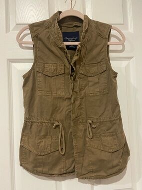 American Eagle Outfitters Olive Green Utility Vest with Navy Label
